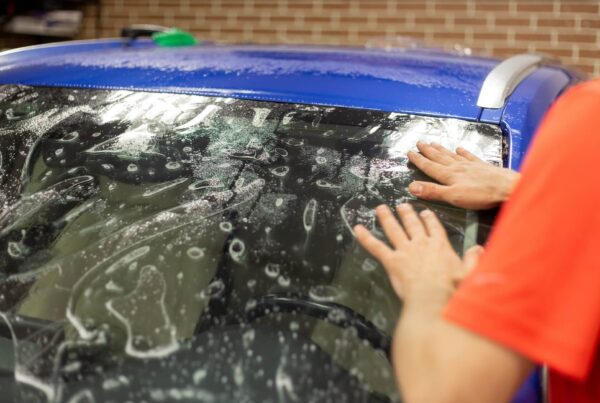 Jak rozpoznać źle nałożoną folię PPF